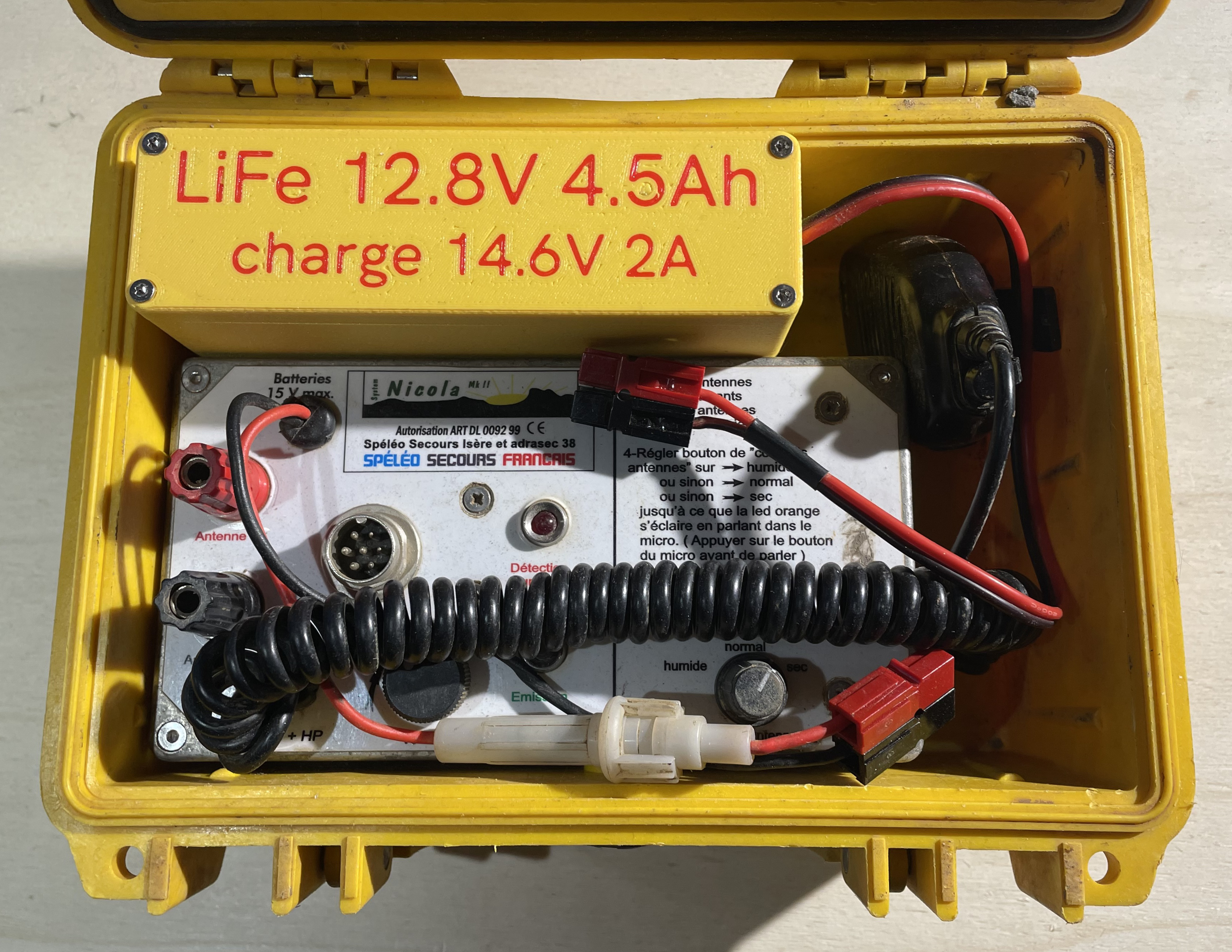 Photo batterie dans le boitier du TPS